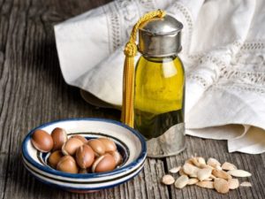 argan oil Photo by OrganicFacts