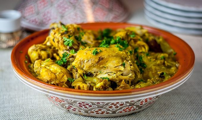 Moroccan Chicken with Parsley and Turmeric tagine purim