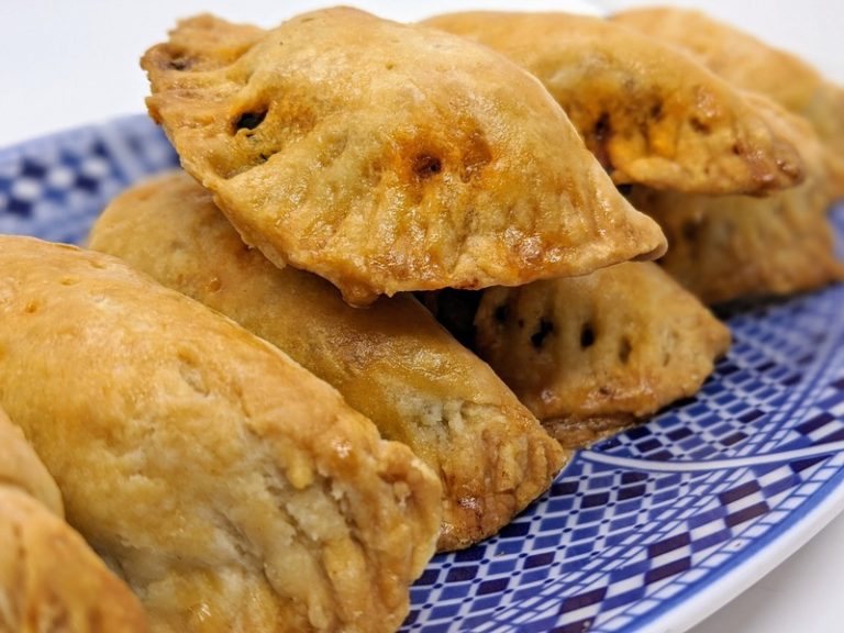 Peruvian Chicken and Olive Empanadas small