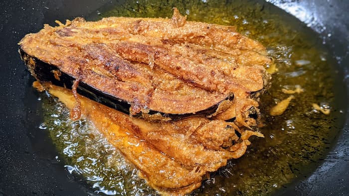 crispy fried eggplant fans - frying 3