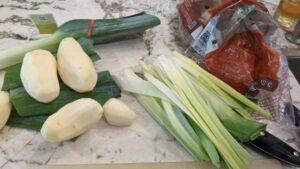 cleaning leeks and potatoes